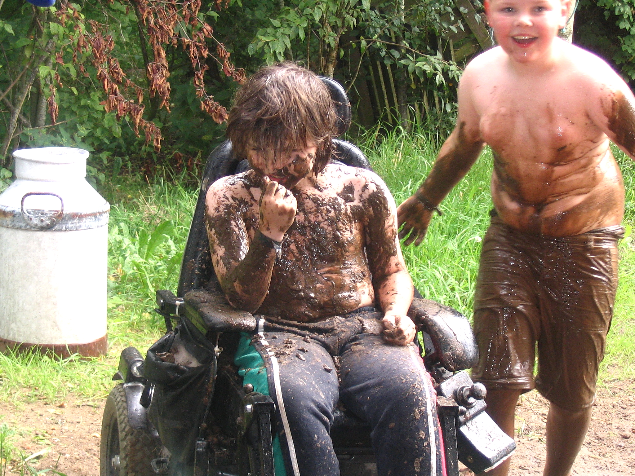Mudderkrig i haven 2002