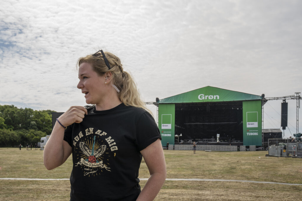Lousie Krøjer Larsen foran GRØN koncert scene.