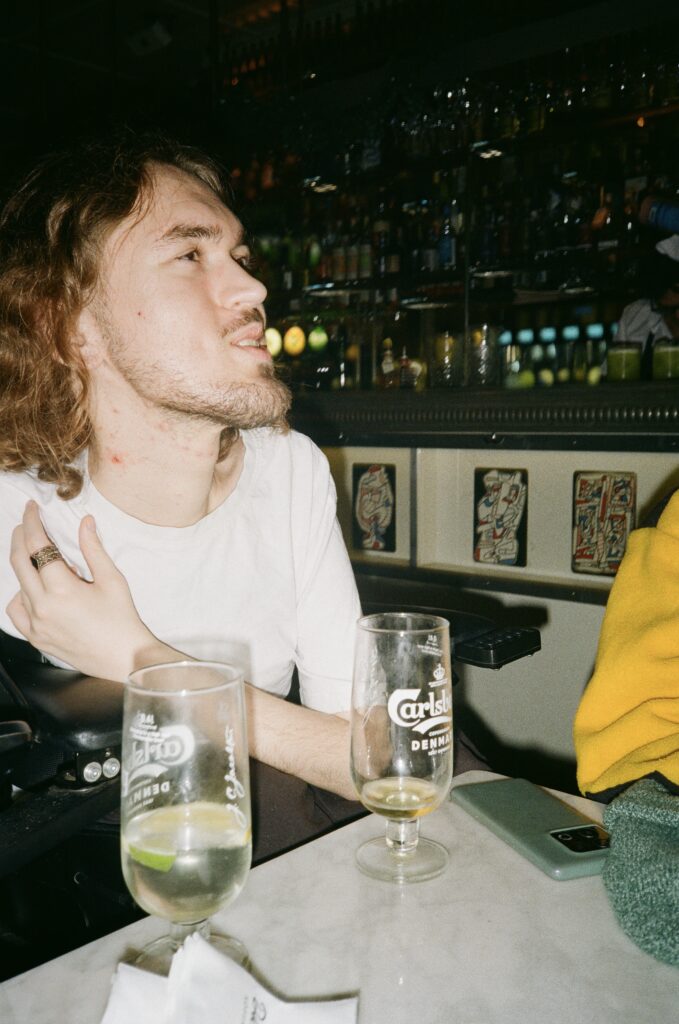 Johan Lauritsen på værtshus